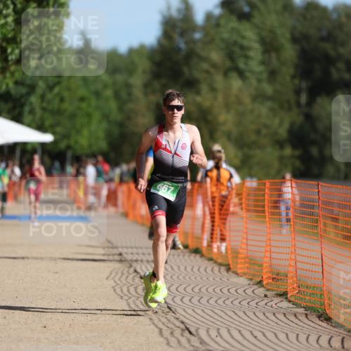 07.09.2025 - 19. Norderstedt Triathlon Michael Strokosch http://msf.ph/oto/8811409 07.09.2025 10:42:00 Laufen 667 meine-sportfotos.de