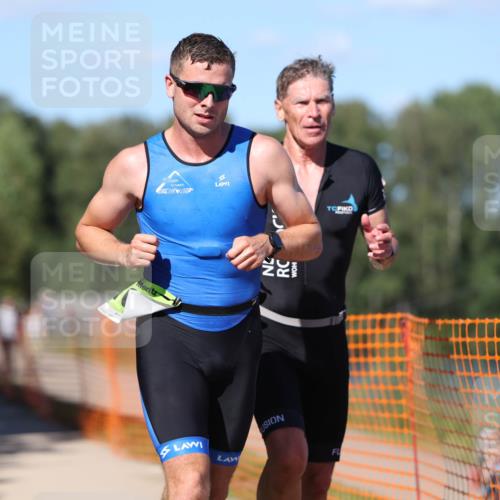07.09.2025 - 19. Norderstedt Triathlon Michael Strokosch http://msf.ph/oto/8811444 07.09.2025 15:20:53 Laufen 972, 989, 1010 meine-sportfotos.de