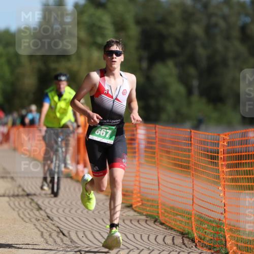 07.09.2025 - 19. Norderstedt Triathlon Michael Strokosch http://msf.ph/oto/8811445 07.09.2025 10:42:01 Laufen 667 meine-sportfotos.de