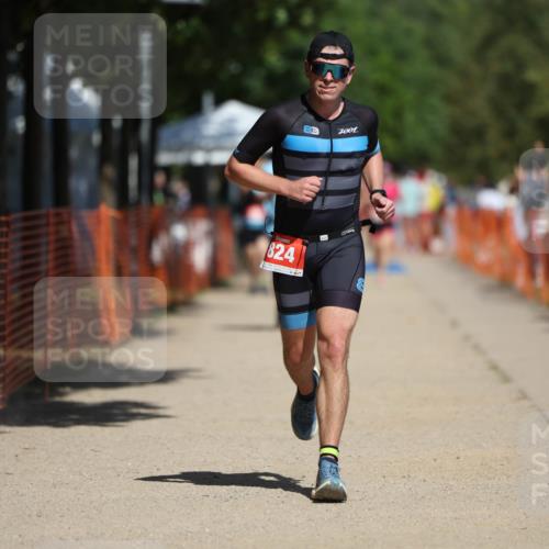 07.09.2025 - 19. Norderstedt Triathlon Michael Strokosch http://msf.ph/oto/8811478 07.09.2025 12:49:59 Laufen 721, 824 meine-sportfotos.de