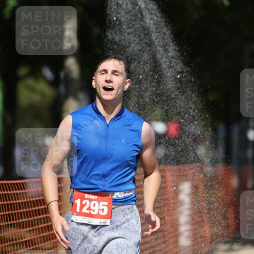 07.09.2025 - 19. Norderstedt Triathlon Michael Strokosch http://msf.ph/oto/8811481 07.09.2025 13:28:09 Laufen 336, 1295 meine-sportfotos.de