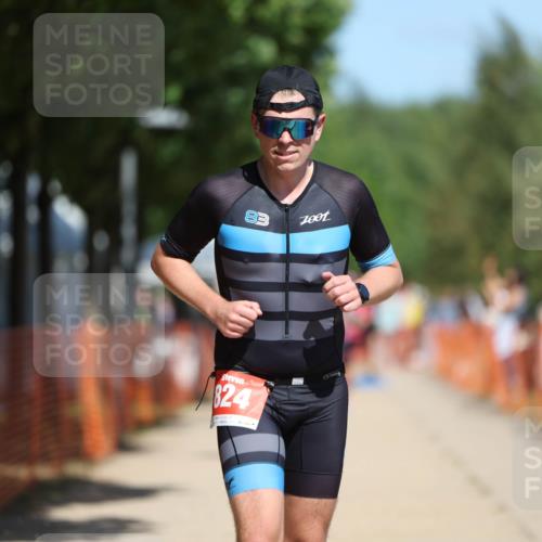 07.09.2025 - 19. Norderstedt Triathlon Michael Strokosch http://msf.ph/oto/8811520 07.09.2025 12:50:00 Laufen 721, 824 meine-sportfotos.de