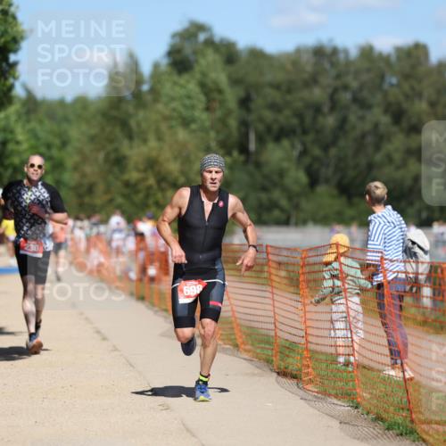07.09.2025 - 19. Norderstedt Triathlon Michael Strokosch http://msf.ph/oto/8811547 07.09.2025 13:28:19 Laufen 230, 698 meine-sportfotos.de