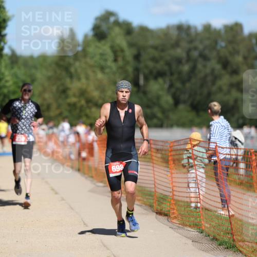07.09.2025 - 19. Norderstedt Triathlon Michael Strokosch http://msf.ph/oto/8811564 07.09.2025 13:28:19 Laufen 230, 698 meine-sportfotos.de