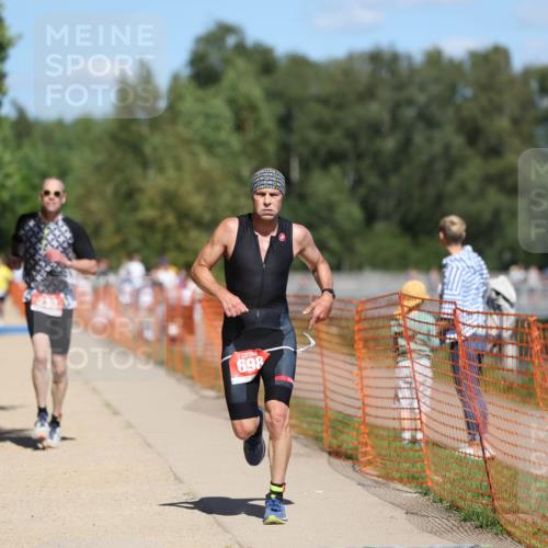 07.09.2025 - 19. Norderstedt Triathlon Michael Strokosch http://msf.ph/oto/8811573 07.09.2025 13:28:19 Laufen 230, 698 meine-sportfotos.de