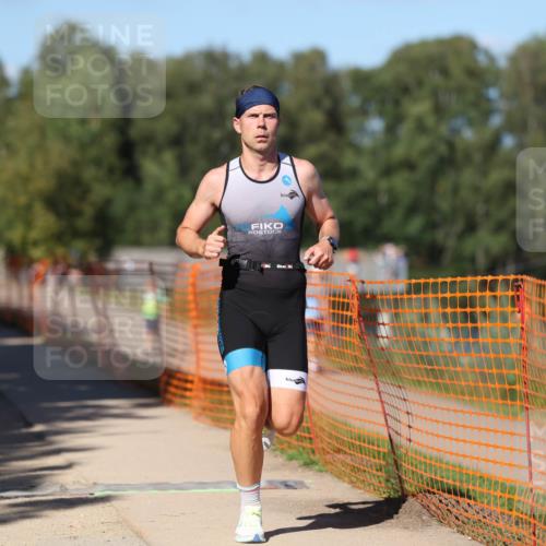 07.09.2025 - 19. Norderstedt Triathlon Michael Strokosch http://msf.ph/oto/8811575 07.09.2025 15:21:24 Laufen 992 meine-sportfotos.de