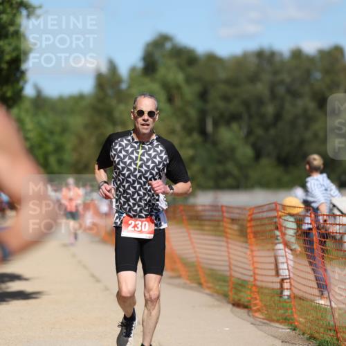 07.09.2025 - 19. Norderstedt Triathlon Michael Strokosch http://msf.ph/oto/8811597 07.09.2025 13:28:22 Laufen 230, 698 meine-sportfotos.de