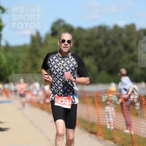 07.09.2025 - 19. Norderstedt Triathlon Michael Strokosch http://msf.ph/oto/8811610 07.09.2025 13:28:23 Laufen 230, 698 meine-sportfotos.de
