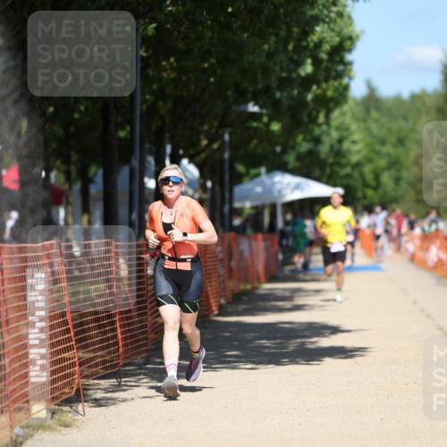 07.09.2025 - 19. Norderstedt Triathlon Michael Strokosch http://msf.ph/oto/8811647 07.09.2025 13:28:31 Laufen 1337 meine-sportfotos.de