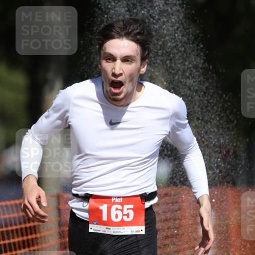 07.09.2025 - 19. Norderstedt Triathlon Michael Strokosch http://msf.ph/oto/8811651 07.09.2025 12:50:10 Laufen 165, 290, 762, 783, 1242, 1286, 1339, 1381 meine-sportfotos.de