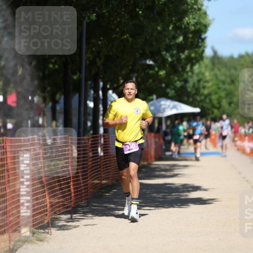 07.09.2025 - 19. Norderstedt Triathlon Michael Strokosch http://msf.ph/oto/8811715 07.09.2025 13:28:38 Laufen 330, 1337 meine-sportfotos.de