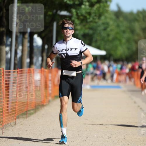 07.09.2025 - 19. Norderstedt Triathlon Michael Strokosch http://msf.ph/oto/8811741 07.09.2025 11:40:53 Laufen 844, 1206 meine-sportfotos.de
