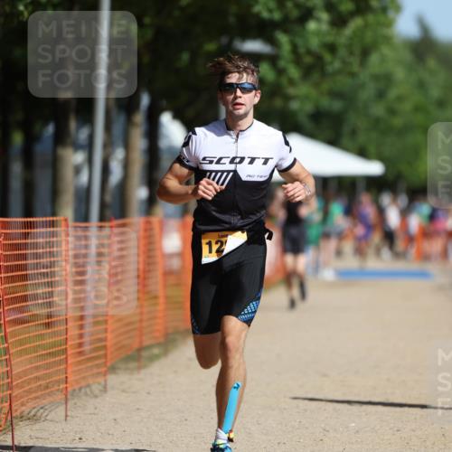 07.09.2025 - 19. Norderstedt Triathlon Michael Strokosch http://msf.ph/oto/8811758 07.09.2025 11:40:54 Laufen 844, 1206 meine-sportfotos.de