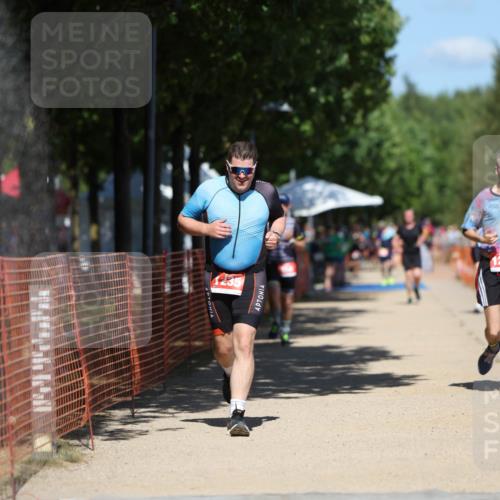 07.09.2025 - 19. Norderstedt Triathlon Michael Strokosch http://msf.ph/oto/8811781 07.09.2025 13:28:51 Laufen 858, 1235, 1261 meine-sportfotos.de