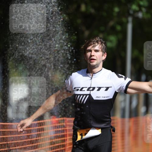07.09.2025 - 19. Norderstedt Triathlon Michael Strokosch http://msf.ph/oto/8811798 07.09.2025 11:40:55 Laufen 844, 1206 meine-sportfotos.de