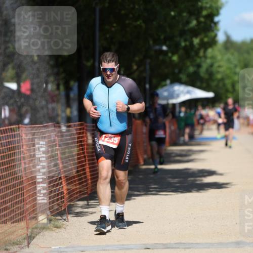 07.09.2025 - 19. Norderstedt Triathlon Michael Strokosch http://msf.ph/oto/8811817 07.09.2025 13:28:52 Laufen 858, 1235, 1261 meine-sportfotos.de