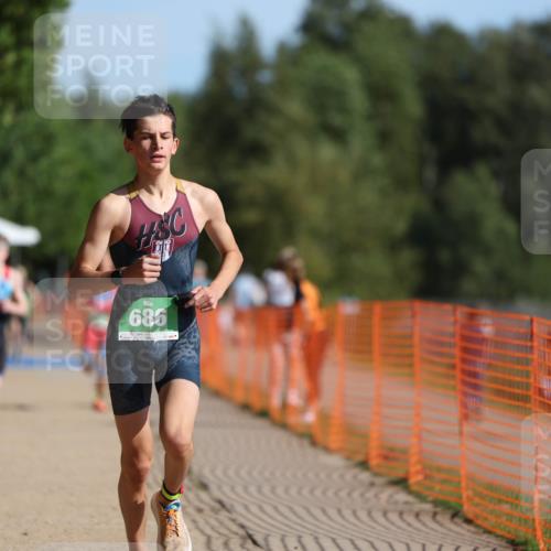 07.09.2025 - 19. Norderstedt Triathlon Michael Strokosch http://msf.ph/oto/8811829 07.09.2025 10:42:29 Laufen 652, 672, 686 meine-sportfotos.de