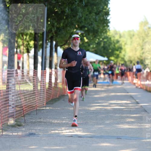 07.09.2025 - 19. Norderstedt Triathlon Michael Strokosch http://msf.ph/oto/8811832 07.09.2025 16:19:29 Laufen 534, 544, 1049 meine-sportfotos.de