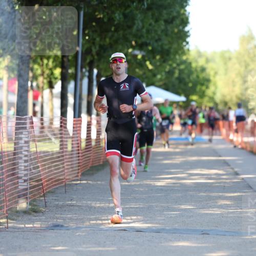 07.09.2025 - 19. Norderstedt Triathlon Michael Strokosch http://msf.ph/oto/8811837 07.09.2025 16:19:30 Laufen 534, 544, 1049 meine-sportfotos.de