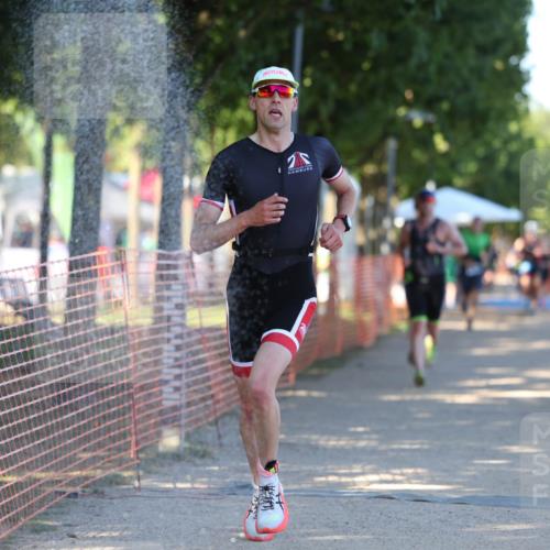 07.09.2025 - 19. Norderstedt Triathlon Michael Strokosch http://msf.ph/oto/8811849 07.09.2025 16:19:31 Laufen 534, 544, 1049 meine-sportfotos.de