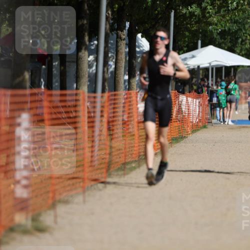 07.09.2025 - 19. Norderstedt Triathlon Michael Strokosch http://msf.ph/oto/8811878 07.09.2025 11:41:00 Laufen 844, 1198, 1200 meine-sportfotos.de