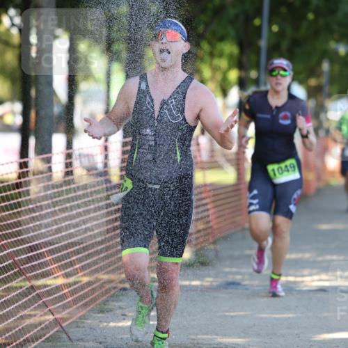 07.09.2025 - 19. Norderstedt Triathlon Michael Strokosch http://msf.ph/oto/8811882 07.09.2025 16:19:35 Laufen 534, 544, 939, 1049 meine-sportfotos.de