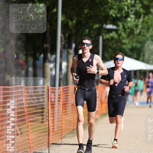 07.09.2025 - 19. Norderstedt Triathlon Michael Strokosch http://msf.ph/oto/8811884 07.09.2025 11:41:02 Laufen 1198, 1200 meine-sportfotos.de