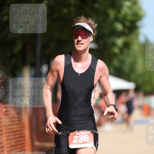 07.09.2025 - 19. Norderstedt Triathlon Michael Strokosch http://msf.ph/oto/8811930 07.09.2025 12:50:33 Laufen 236, 308, 1307 meine-sportfotos.de
