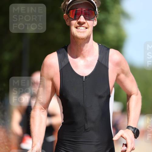 07.09.2025 - 19. Norderstedt Triathlon Michael Strokosch http://msf.ph/oto/8811963 07.09.2025 12:50:34 Laufen 182, 236, 308, 1307 meine-sportfotos.de