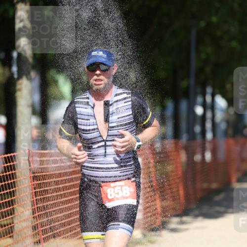 07.09.2025 - 19. Norderstedt Triathlon Michael Strokosch http://msf.ph/oto/8811964 07.09.2025 13:29:00 Laufen 179, 706, 858 meine-sportfotos.de