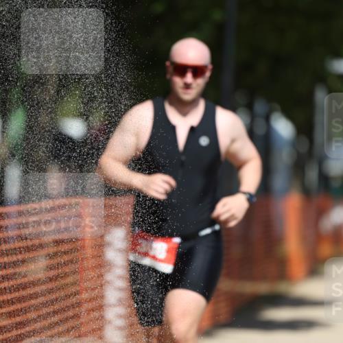 07.09.2025 - 19. Norderstedt Triathlon Michael Strokosch http://msf.ph/oto/8811970 07.09.2025 12:50:35 Laufen 182, 236, 308 meine-sportfotos.de