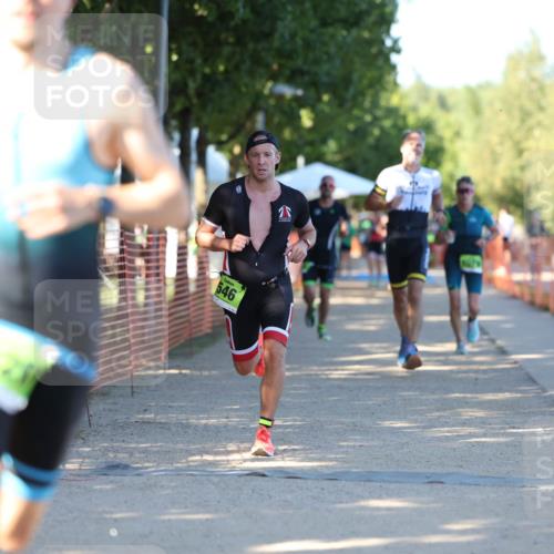 07.09.2025 - 19. Norderstedt Triathlon Michael Strokosch http://msf.ph/oto/8812013 07.09.2025 16:20:00 Laufen 546, 873, 1079, 1553, 1592, 1620 meine-sportfotos.de