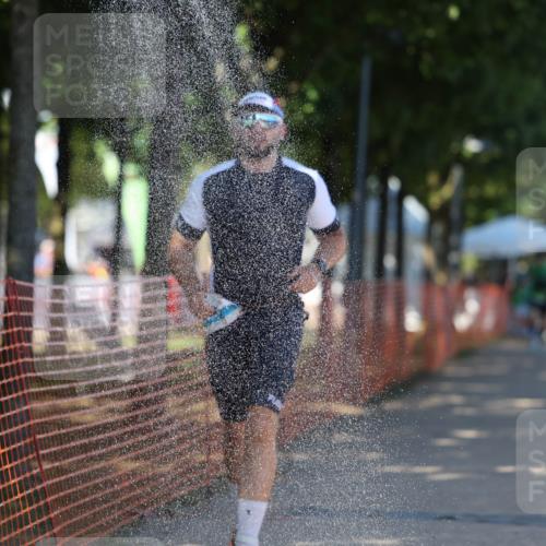 07.09.2025 - 19. Norderstedt Triathlon Michael Strokosch http://msf.ph/oto/8812018 07.09.2025 15:22:37 Laufen 364, 1501 meine-sportfotos.de