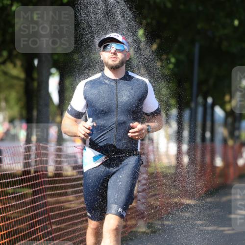 07.09.2025 - 19. Norderstedt Triathlon Michael Strokosch http://msf.ph/oto/8812028 07.09.2025 15:22:38 Laufen 364, 1501 meine-sportfotos.de