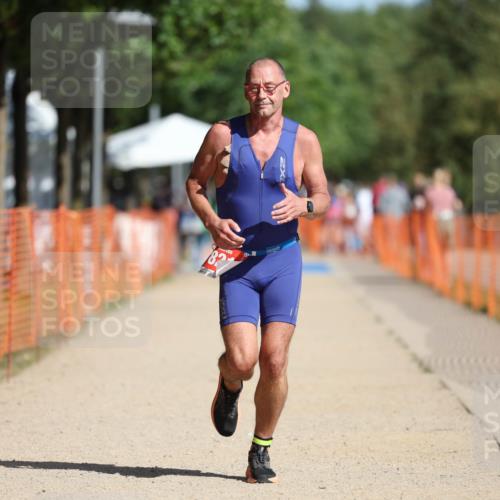 07.09.2025 - 19. Norderstedt Triathlon Michael Strokosch http://msf.ph/oto/8812035 07.09.2025 11:41:17 Laufen 821 meine-sportfotos.de