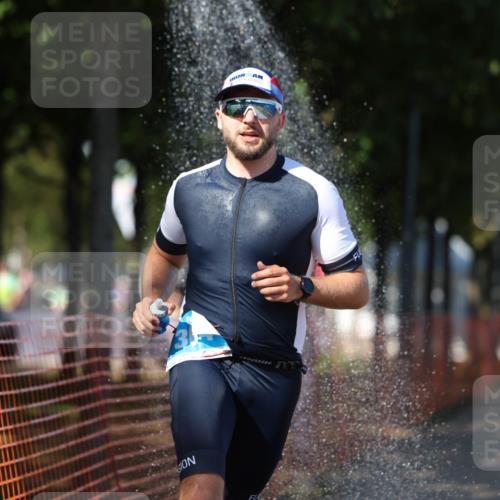 07.09.2025 - 19. Norderstedt Triathlon Michael Strokosch http://msf.ph/oto/8812040 07.09.2025 15:22:38 Laufen 364, 1501 meine-sportfotos.de