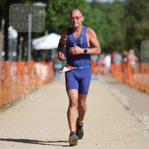 07.09.2025 - 19. Norderstedt Triathlon Michael Strokosch http://msf.ph/oto/8812041 07.09.2025 11:41:18 Laufen 821 meine-sportfotos.de