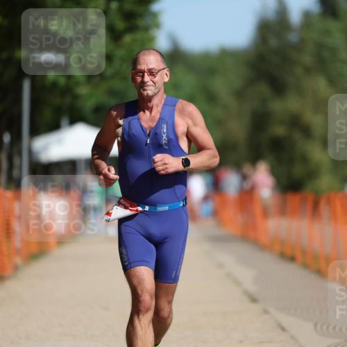 07.09.2025 - 19. Norderstedt Triathlon Michael Strokosch http://msf.ph/oto/8812064 07.09.2025 11:41:18 Laufen 821 meine-sportfotos.de