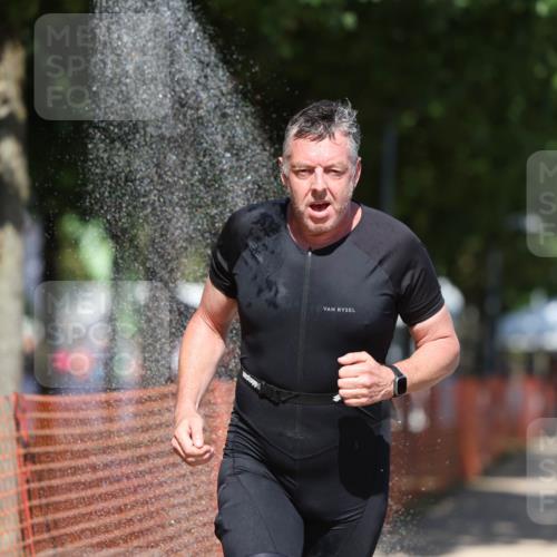 07.09.2025 - 19. Norderstedt Triathlon Michael Strokosch http://msf.ph/oto/8812080 07.09.2025 13:29:09 Laufen 706 meine-sportfotos.de