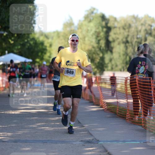 07.09.2025 - 19. Norderstedt Triathlon Michael Strokosch http://msf.ph/oto/8812106 07.09.2025 16:20:17 Laufen 949, 951, 1043, 1550, 1564 meine-sportfotos.de