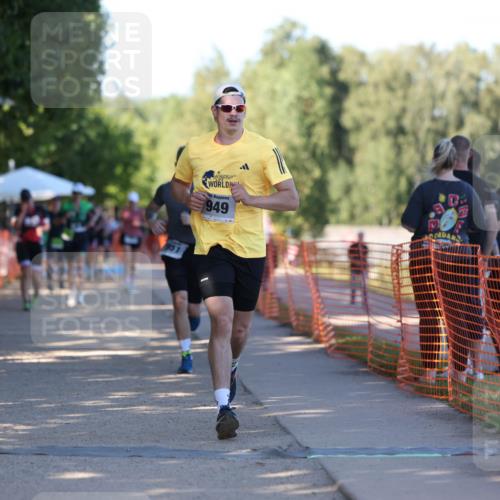 07.09.2025 - 19. Norderstedt Triathlon Michael Strokosch http://msf.ph/oto/8812112 07.09.2025 16:20:17 Laufen 949, 951, 1043, 1550, 1564 meine-sportfotos.de