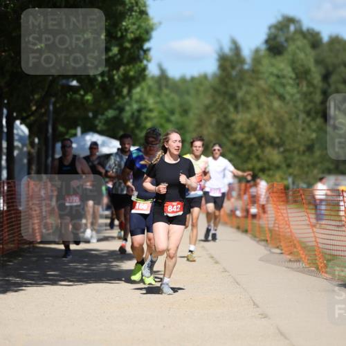 07.09.2025 - 19. Norderstedt Triathlon Michael Strokosch http://msf.ph/oto/8812124 07.09.2025 13:29:16 Laufen 166, 265, 266, 345, 347, 357, 842, 1270 meine-sportfotos.de