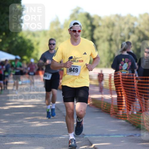 07.09.2025 - 19. Norderstedt Triathlon Michael Strokosch http://msf.ph/oto/8812126 07.09.2025 16:20:18 Laufen 949, 951, 1043, 1550 meine-sportfotos.de