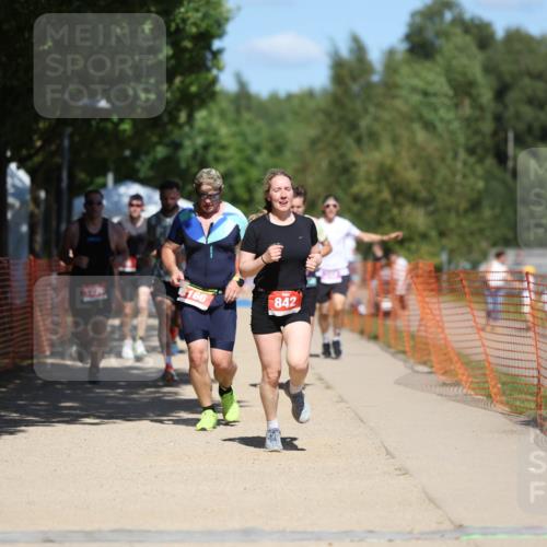 07.09.2025 - 19. Norderstedt Triathlon Michael Strokosch http://msf.ph/oto/8812139 07.09.2025 13:29:16 Laufen 166, 265, 266, 345, 347, 357, 842, 1270 meine-sportfotos.de
