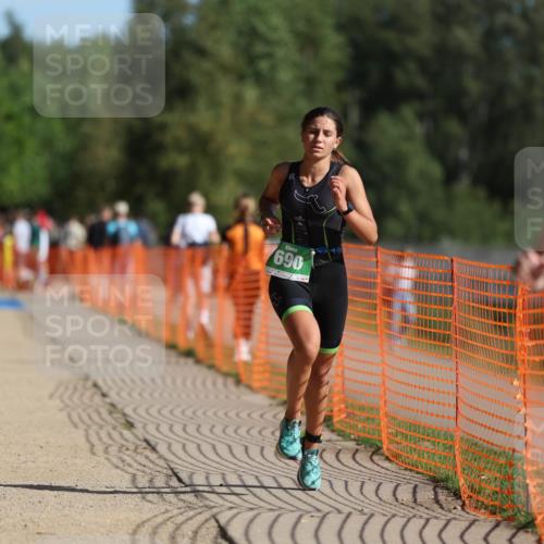 07.09.2025 - 19. Norderstedt Triathlon Michael Strokosch http://msf.ph/oto/8812144 07.09.2025 10:42:43 Laufen 112, 690 meine-sportfotos.de