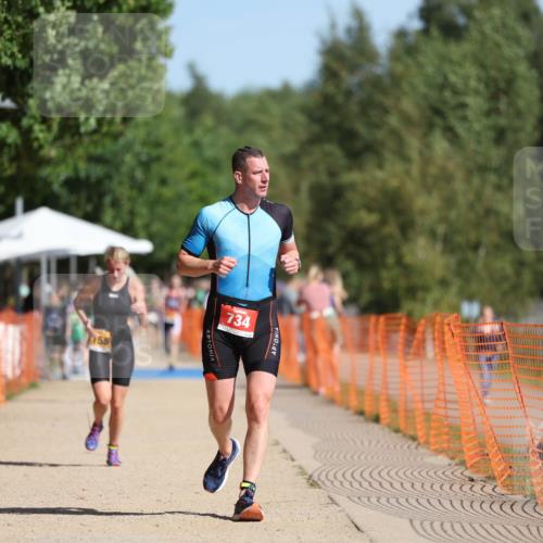 07.09.2025 - 19. Norderstedt Triathlon Michael Strokosch http://msf.ph/oto/8812164 07.09.2025 11:41:41 Laufen 734, 1155 meine-sportfotos.de