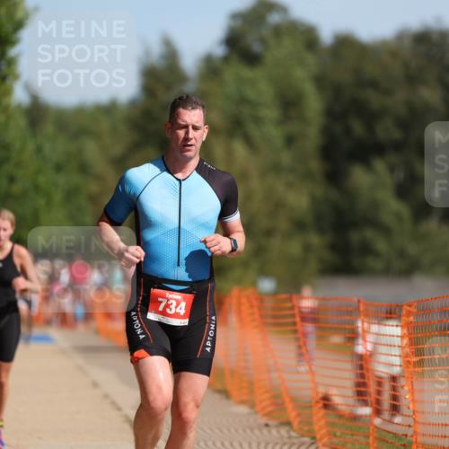 07.09.2025 - 19. Norderstedt Triathlon Michael Strokosch http://msf.ph/oto/8812210 07.09.2025 11:41:43 Laufen 734, 1155 meine-sportfotos.de