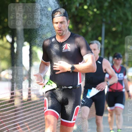 07.09.2025 - 19. Norderstedt Triathlon Michael Strokosch http://msf.ph/oto/8812216 07.09.2025 16:20:32 Laufen 445, 498, 506, 525, 549, 953, 955, 1071, 1410, 1549 meine-sportfotos.de