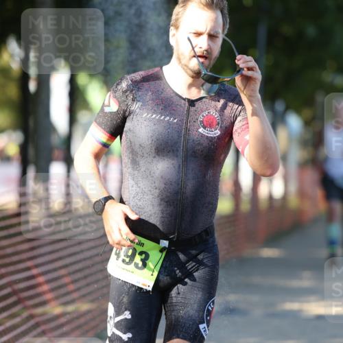 07.09.2025 - 19. Norderstedt Triathlon Michael Strokosch http://msf.ph/oto/8812269 07.09.2025 16:20:45 Laufen 464, 493, 870, 956, 1074, 1087, 1427 meine-sportfotos.de