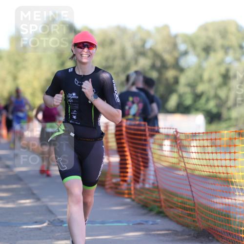 07.09.2025 - 19. Norderstedt Triathlon Michael Strokosch http://msf.ph/oto/8812296 07.09.2025 16:20:48 Laufen 464, 501, 548, 956, 1063, 1087, 1593 meine-sportfotos.de